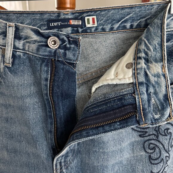 Levi's Made & Crafted - Embroidered Barrel Crop Jeans in Medium Wash - Picture 5 of 16